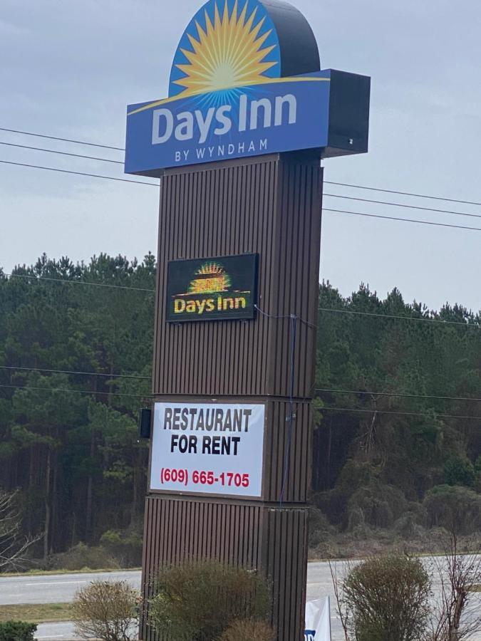 Days Inn By Wyndham Ozark Exterior photo